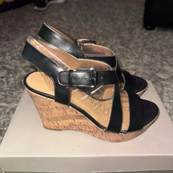 Black Wedges Size 6 - Picture 2 of 7